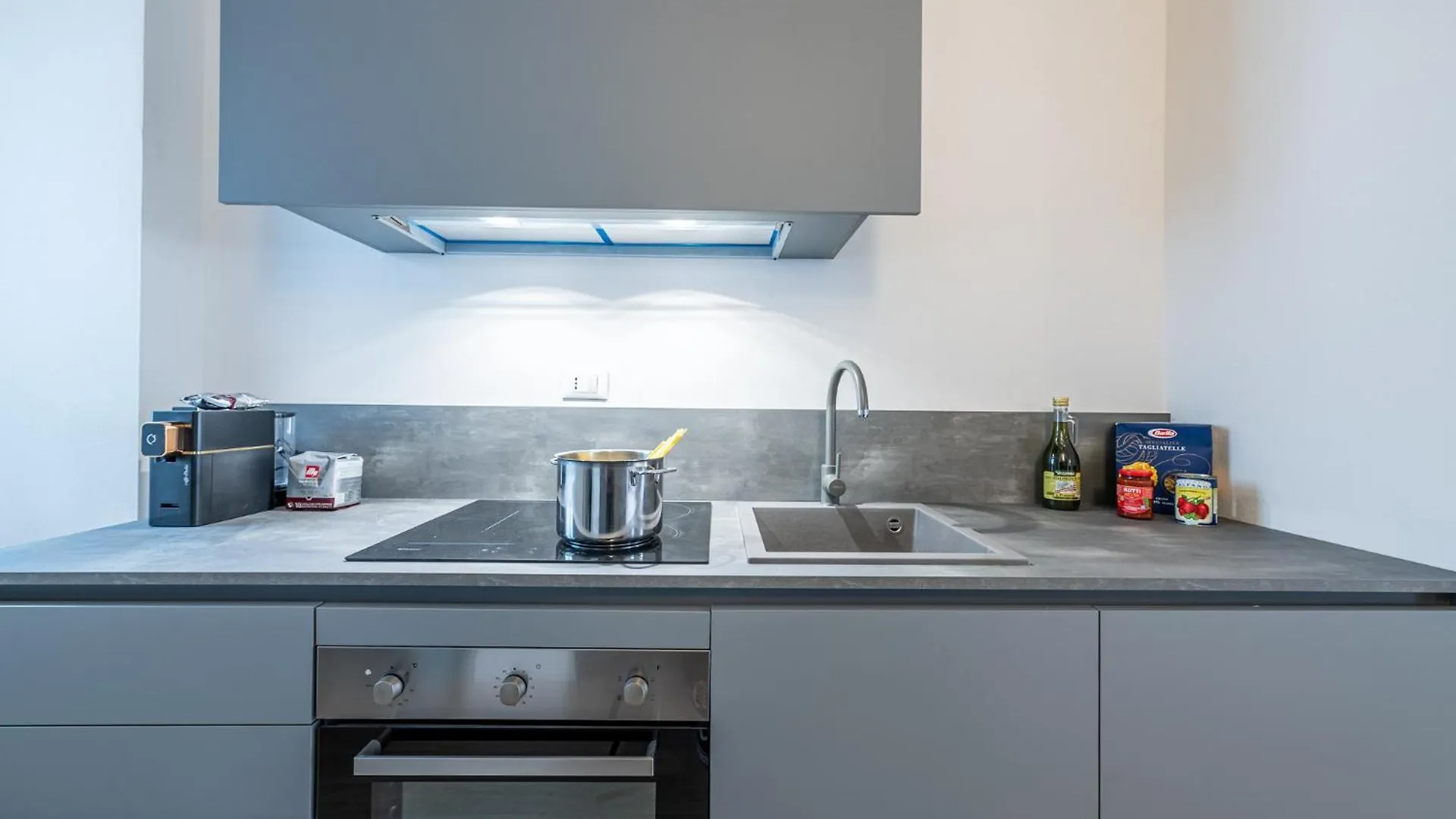 Algila Lifestyle Tornabuoni Apartments Florence 0*,